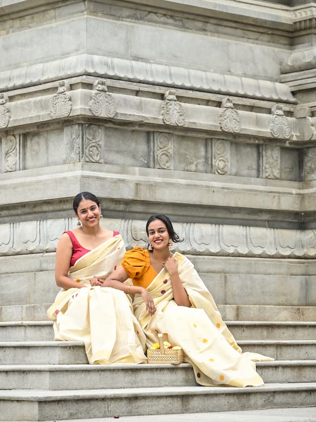 Polka Dot Settu Saree